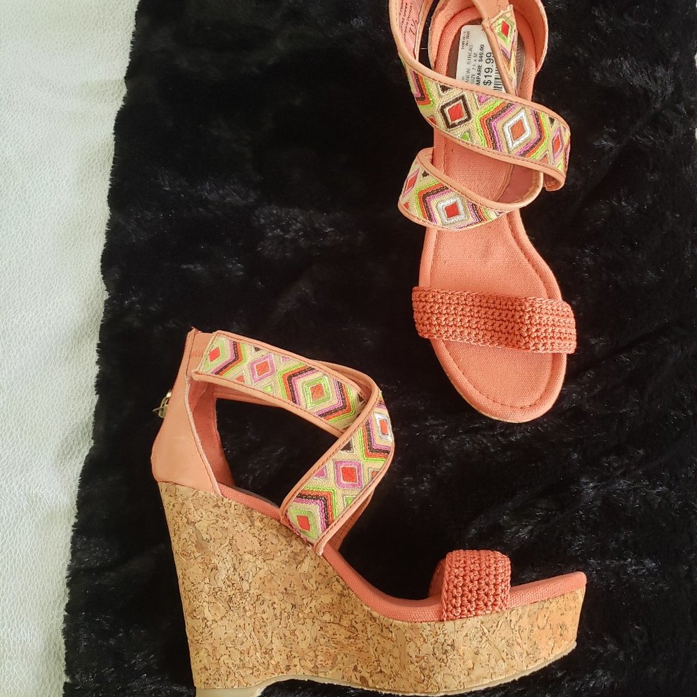 Sakroots Wedges size 7.5